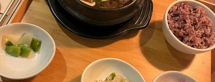 Kangnam is one of Korean cuisine.