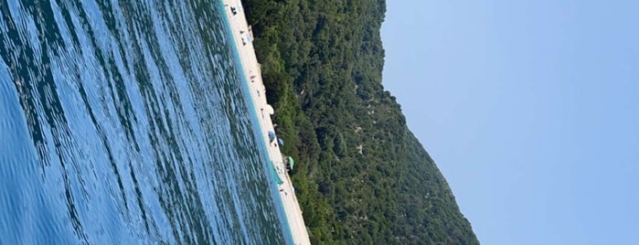 Vouti Beach is one of Kefalonya.