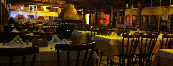 Cantina Gadioli is one of สถานที่ที่ Ricardo ถูกใจ.