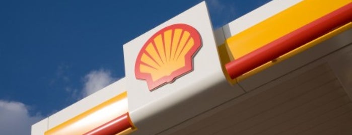Shell Wielwijk is one of Lugares favoritos de Martin.
