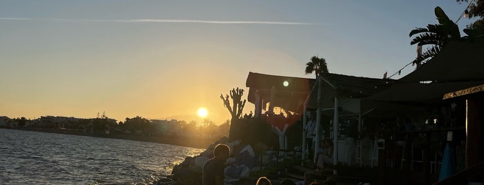 Victor's Beach is one of Marbella - Dinner.