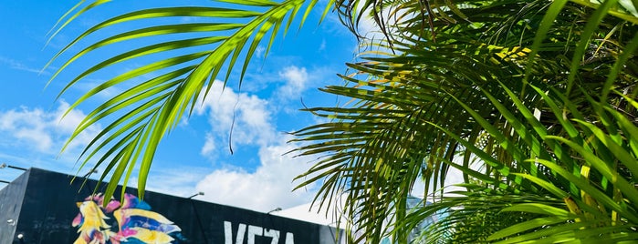 Veza Sur Brewing Co. is one of Prosume Miami.