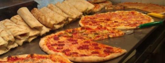 Crazy Pizza is one of Posti salvati di MC.