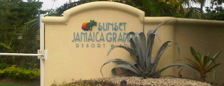 Sunset Jamaica Grande Resort & Spa is one of Favorite Hotels ~Islandwide.