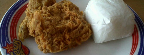 Texas Fried Chicken is one of Kuliner PALU Sulawesi Tengah.