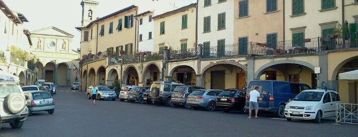 Greve in Chianti is one of Toscane - Août 2009.