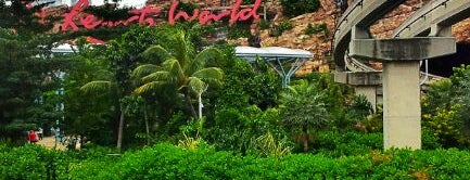 Resorts World Sentosa is one of 子連れでシンガポール観光.