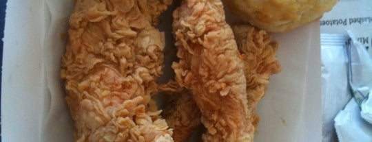 Church's Chicken is one of Locais curtidos por La-Tica.