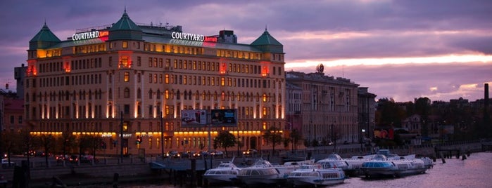 Courtyard St. Petersburg Vasilievsky is one of Алексей 님이 좋아한 장소.
