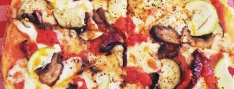 Pizano Pizzeria is one of Posti che sono piaciuti a sinem.