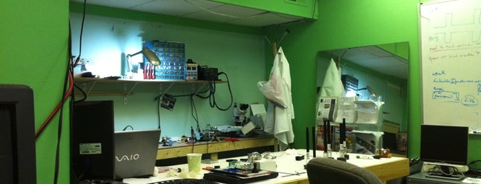 FUBAR Labs is one of Hackerspaces in North America.