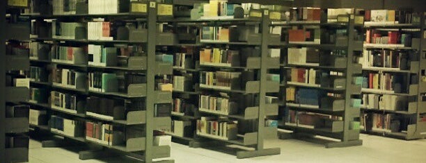 Biblioteca Fa7 is one of Faculdade.