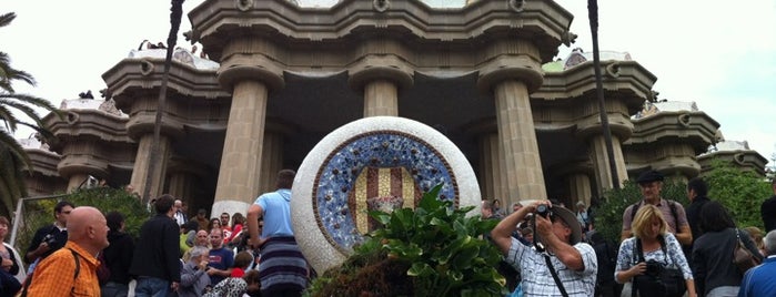 Park Güell is one of Вокруг света.