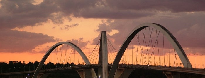 Puente JK (Tercera Puente) is one of Viagem a Brasilia.