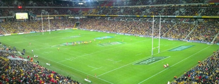 Suncorp Stadyumu is one of Living it up in Bris-Vegas #4sqCities.