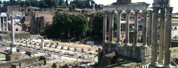 Roman Forum is one of Round the World.