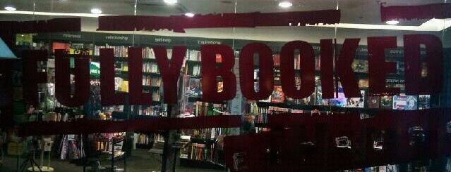 Fully Booked is one of Tempat yang Disukai Nina.