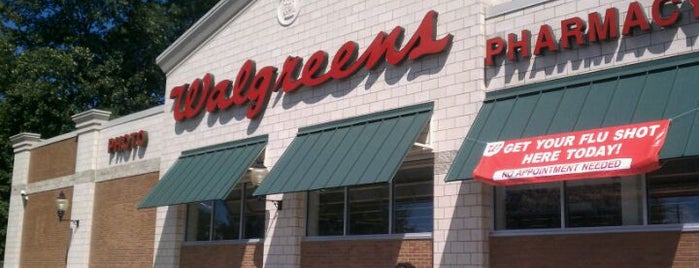 Walgreens is one of Orte, die Jackie gefallen.
