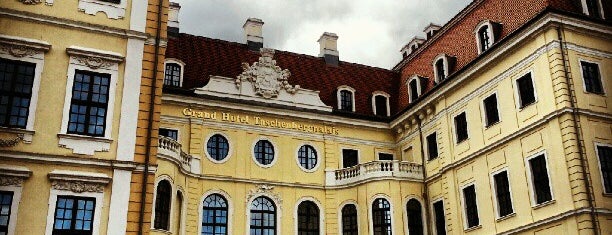 Hotel Taschenbergpalais Kempinski is one of Orte, die Babbo gefallen.
