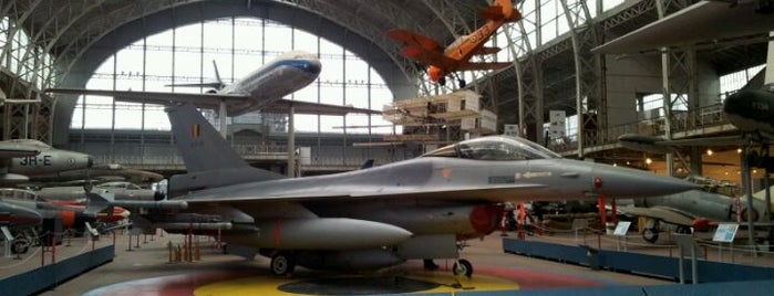 Royal Museum of the Armed Forces and Military History is one of Nice spots around Schuman.