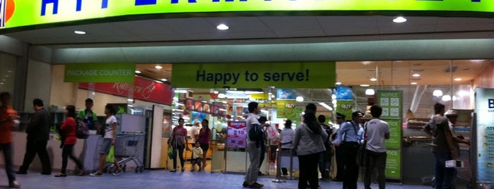 SM Hypermarket is one of Tempat yang Disukai Shank.