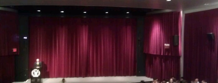 Directors Guild Theater is one of Sarah : понравившиеся места.