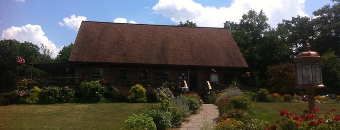 Buttonwood Grove Winery is one of Lieux qui ont plu à Aashna.