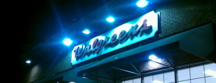 Walgreens is one of สถานที่ที่ Bob ถูกใจ.