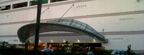 1 Utama Shopping Centre (New Wing) is one of Kuala Lumpur #4sqCities.