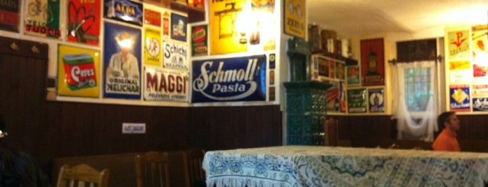 Omama Shop Café is one of Skvelé miesta na čítanie.