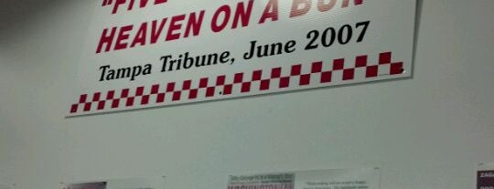 Five Guys is one of Orte, die Chester gefallen.