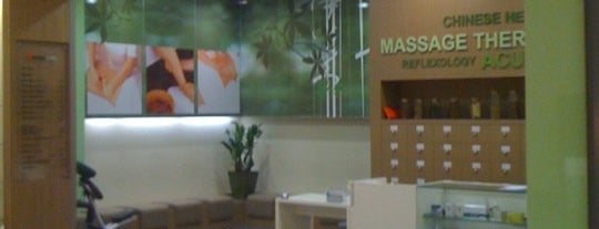 Massage Link Health Centre is one of Broadway Shopping Centre.