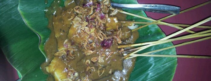 Sate Padang Benhill is one of Favorite Arts & Entertainment.