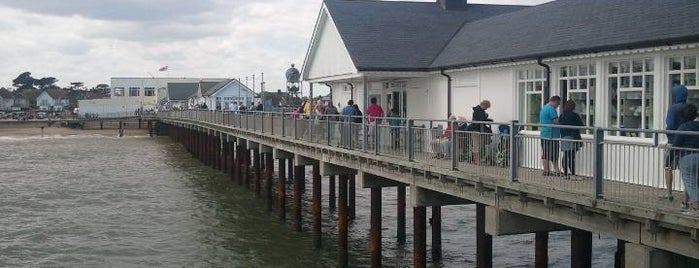 Southwold Pier is one of Bob'un Beğendiği Mekanlar.