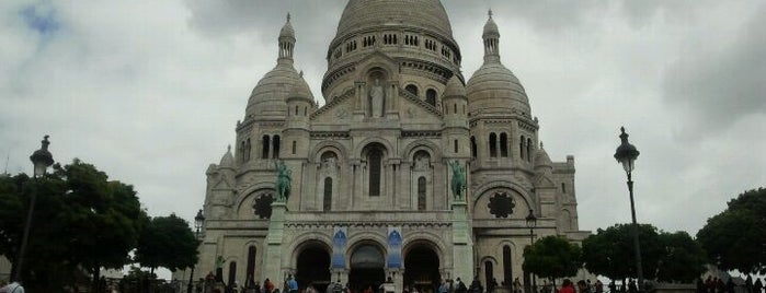 Basílica del Sagrado Corazón is one of Paris.