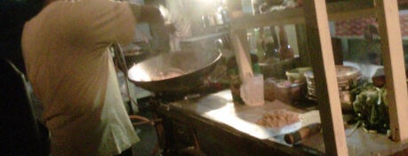 Nasi goreng pertigaan gebang is one of Tempat makan.