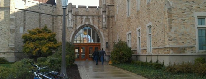 Jordan Hall of Science is one of Lieux qui ont plu à Martyn.