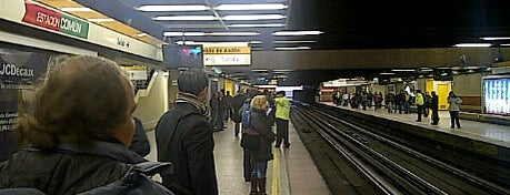 Metro Los Héroes is one of Estaciones Metro de Santiago.