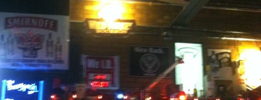 Firehouse Bar is one of Tempat yang Disukai Jordan.