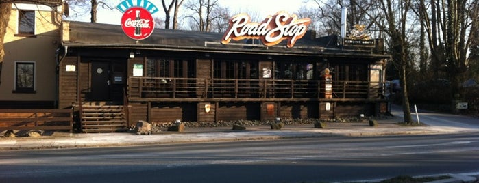 Road Stop American Bar & Grill is one of belos locais no mundo.