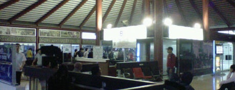 Executive Lounge Soekarno-Hatta International Airport is one of Soekarno-Hatta International Airport..