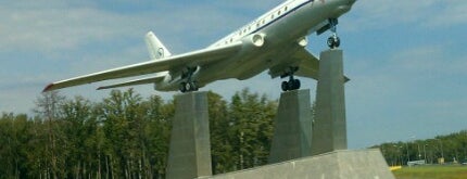 Самолет-памятник Ту-104 is one of Посмотреть и Окультуриться.