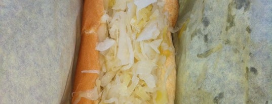Sinbads Hot Dogs is one of สถานที่ที่บันทึกไว้ของ Matthew.