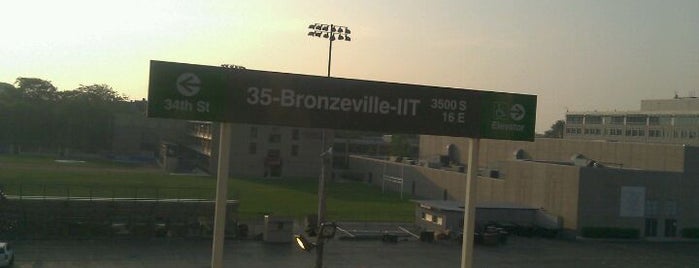 CTA - 35th-Bronzeville-IIT is one of CTA Green Line.