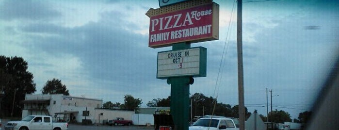 Gondola Pizza & Steakhouse Restaurant is one of Nashville.