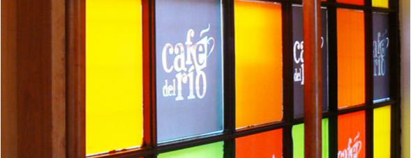Café del Río is one of Restaurantes, Bares, Cafeterías y Mundo Gourmet.