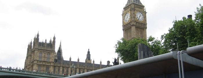 Big Ben (Elizabeth Tower) is one of London as a local.