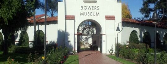 Bowers Museum is one of Arts Venues.