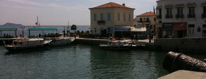 Λιμεναρχείο Σπετσών is one of Spetses Best Spots.