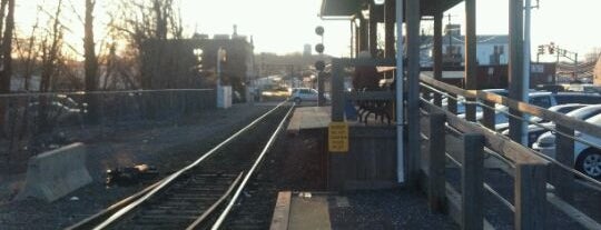 MBTA Waltham Station is one of 💋Meekrz💋さんのお気に入りスポット.